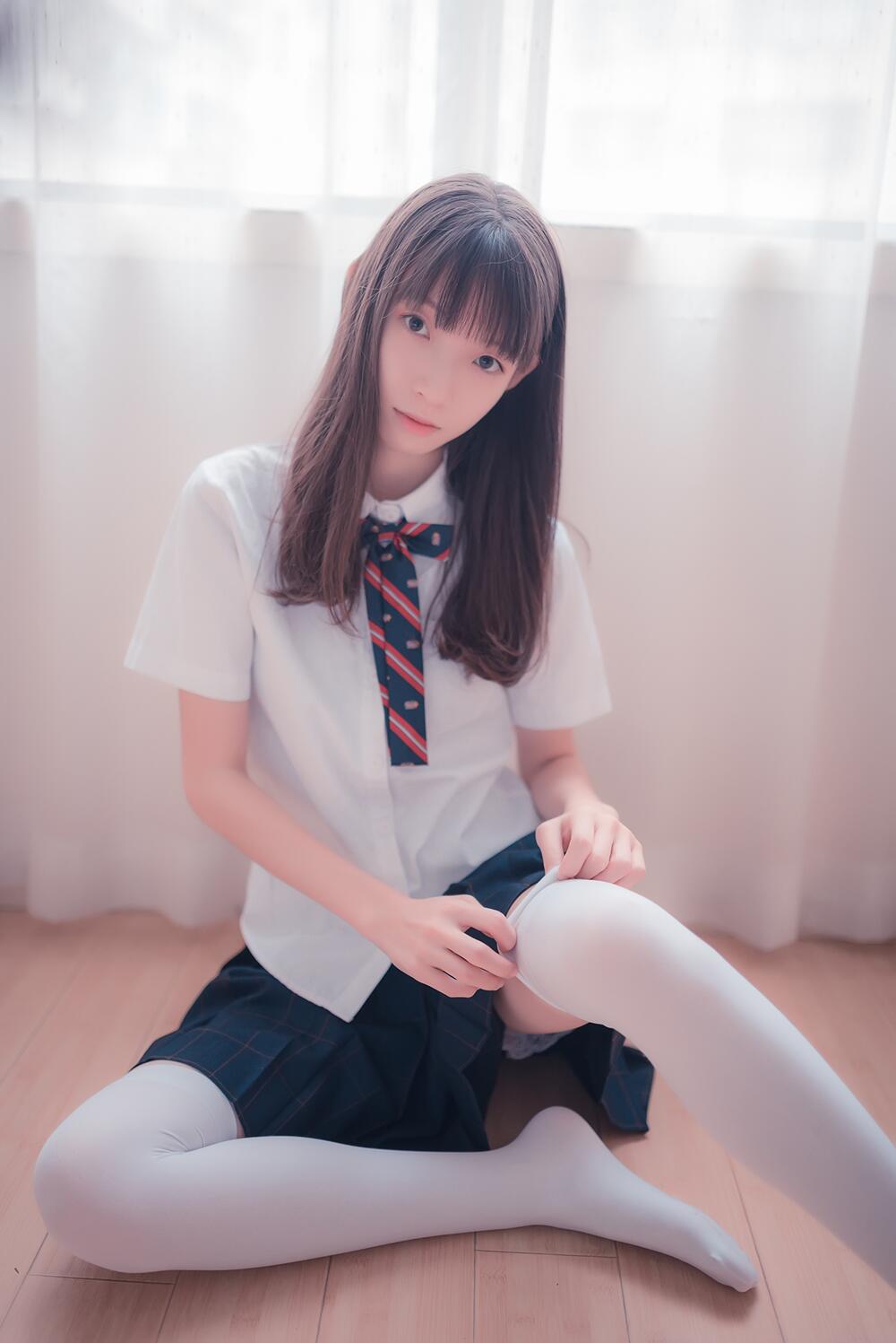 [白鹿姬] 撸铁被姐姐看见下+[隔壁的苏苏] 黑色肉+困困巧克力二月限定+[亭子ww] 发声